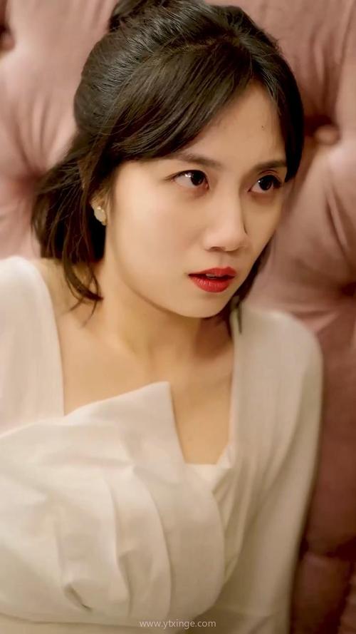 熟女少妇第一区的相关介绍