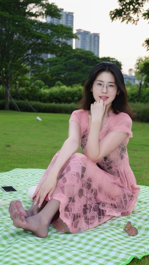 女人的逼被男人插~av的相关介绍