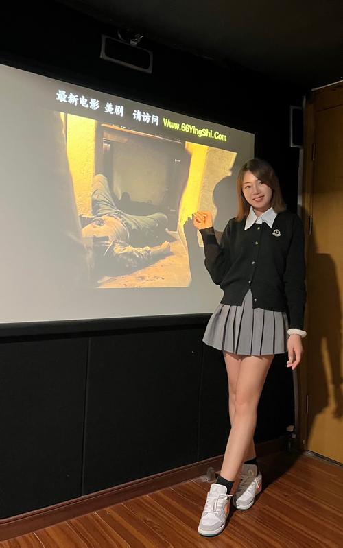 亚洲成人av少妇的相关介绍