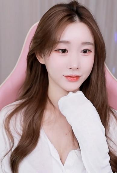 人人玩精品人妻少妇性性色的相关介绍