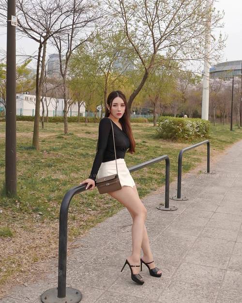 …亚洲熟女少妇一区二区三区的相关介绍