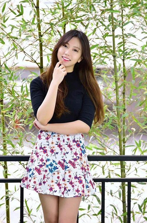 美女老师啪啪啪的相关介绍