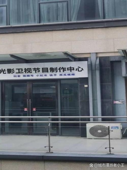 日韩美女av在线一区二区的相关介绍
