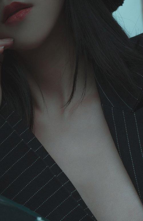 亚洲美女少妇av的相关介绍