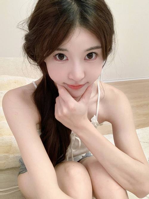 狂操美女教师的相关介绍