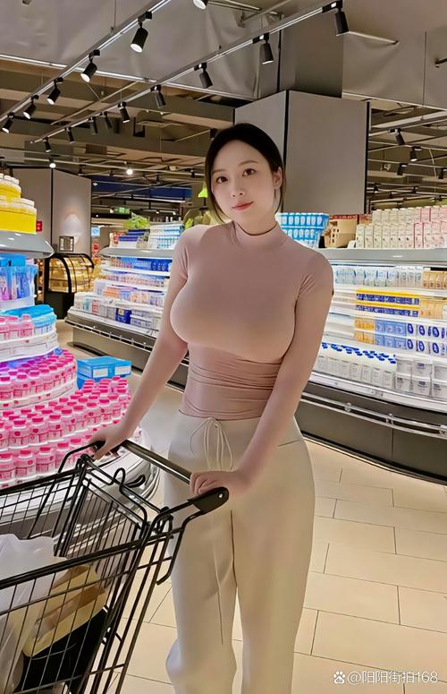 大乳女上司的相关介绍