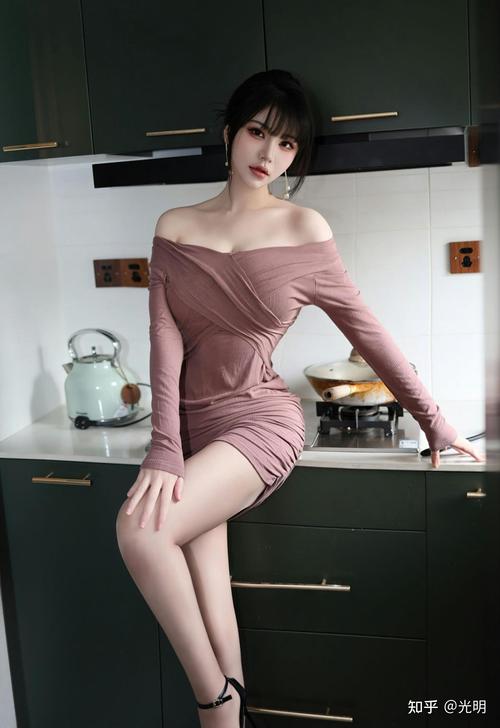 风骚的女秘书的相关介绍