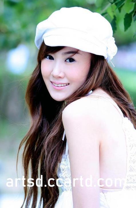 中文人妻少妇av的相关介绍