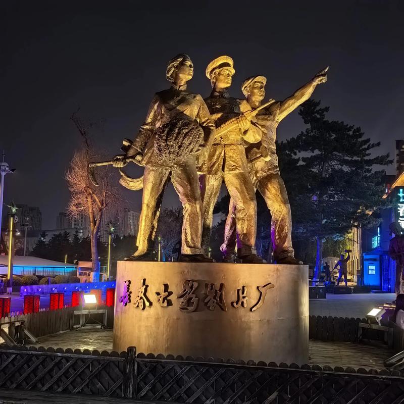 男人扒开女人添高潮的av的相关介绍