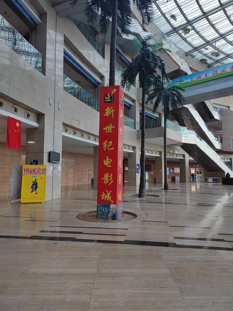 干巨乳秘书的相关介绍