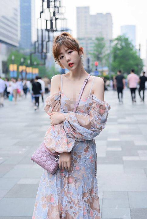 美女被狂操流白浆的相关介绍