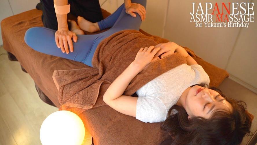 白嫩美女啪啪出白浆的相关介绍