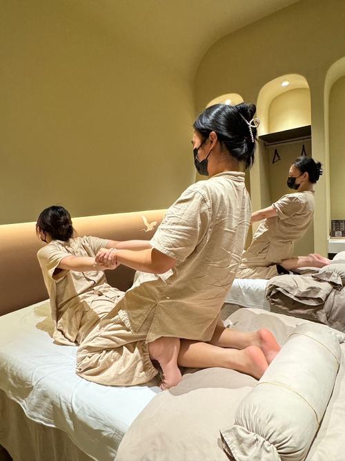 黄色av少妇的相关介绍