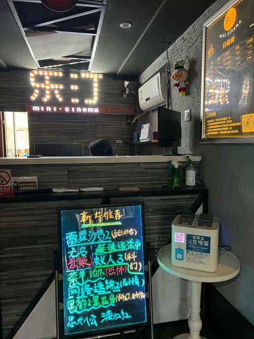 亚洲老熟女少妇的相关介绍