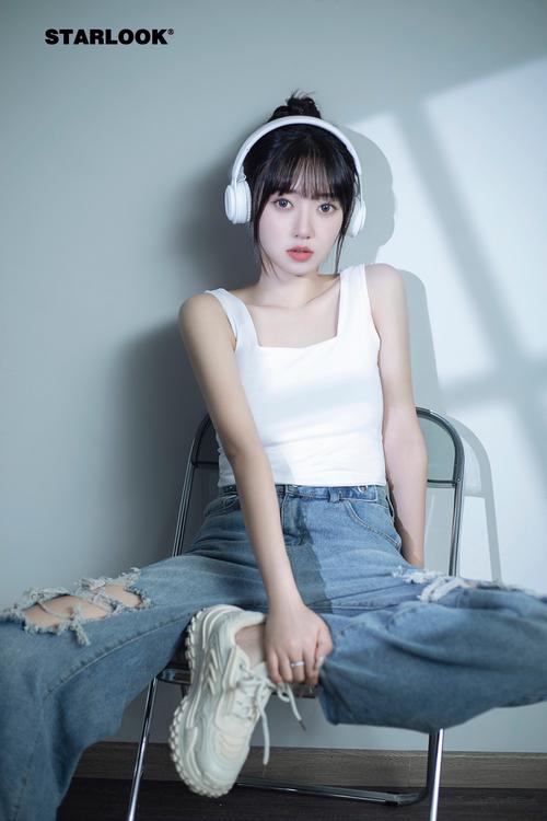 爆操美女教师的相关介绍