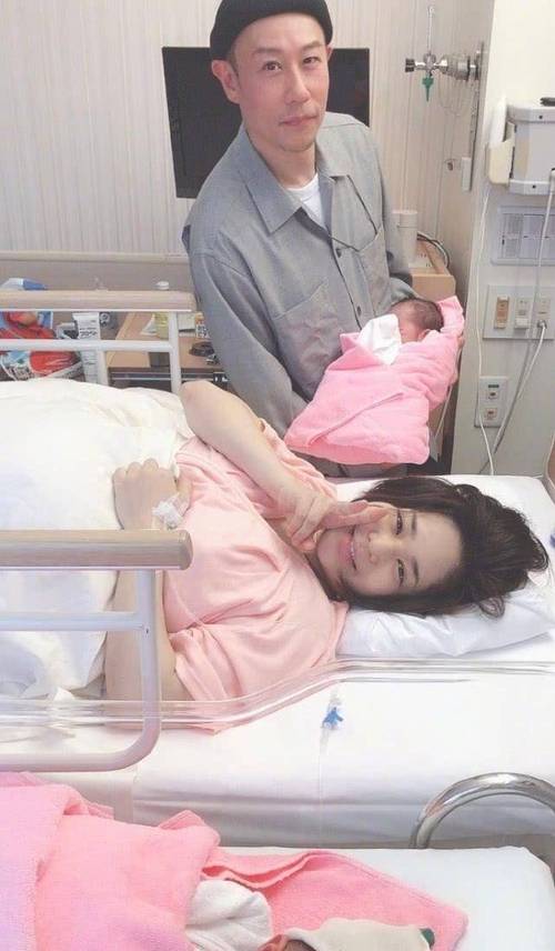 丝袜av在线观看的相关介绍