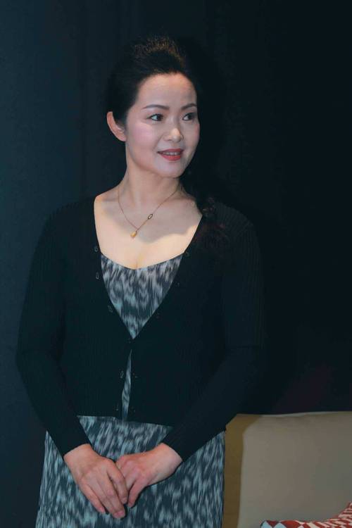 欧美日韩成人在线影院的相关介绍